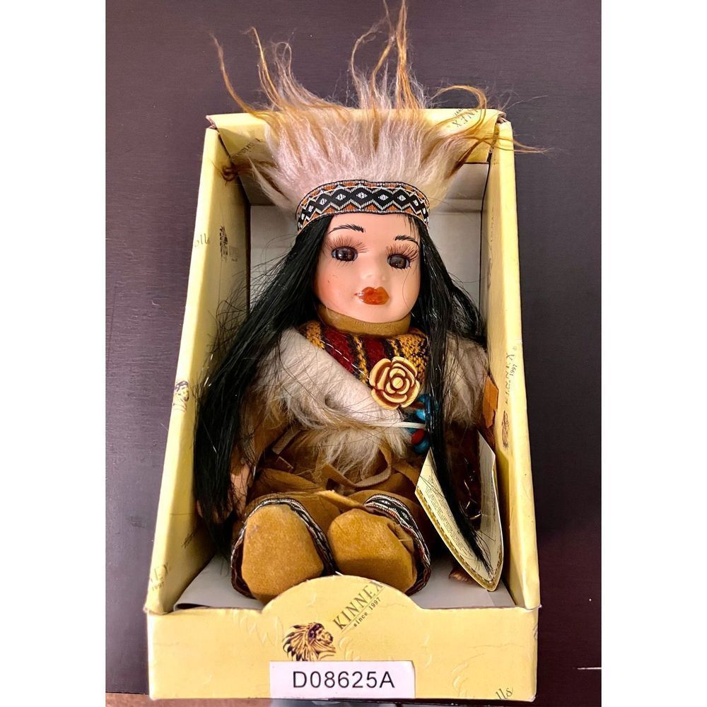 NIB Kinnex Heirloom Dolls Little Cub‎